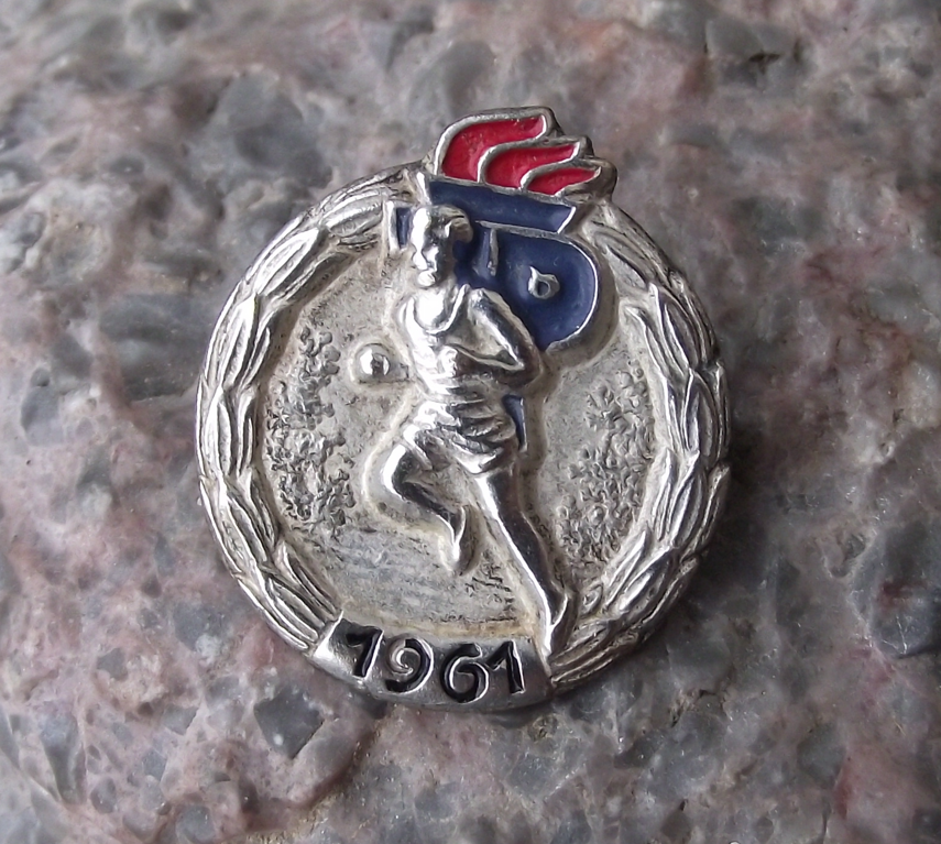 1961 Thalmann Pioneer East Germany Youth Athletics Runner Award Pin Badge