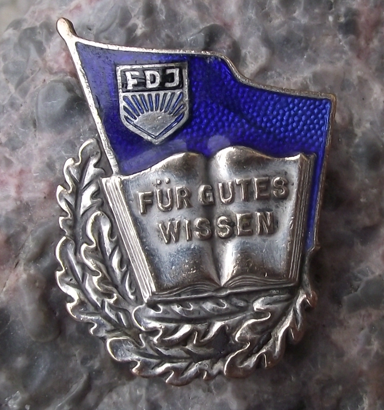 Vintage Big FDJ Freie Deutsche Jugend East German Good Student Pin Badge