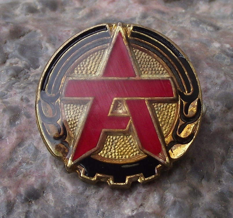 Vintage East German Nationwide Arts Arbeiterfestspiele Festival DDR Pin Badge