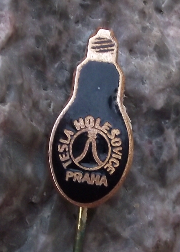 Vintage Tesla Prague Sine Wave Logo Holesovice Shaped Light Bulb Motif Pin Badge