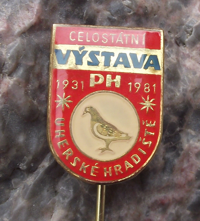 1981 Czech Homing Pigeon Breeders Show Uherske Hradiste Pin Badge