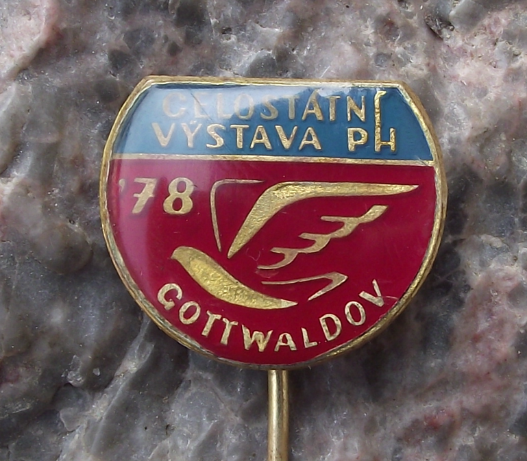 1978 Czechoslovakia Homing Pigeon Breeders Show Gottwaldov Pin Badge