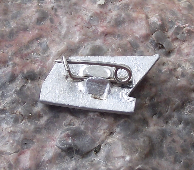 Vintage Cuba and Soviet Union CCCP National Flags Friendship Pin Badge