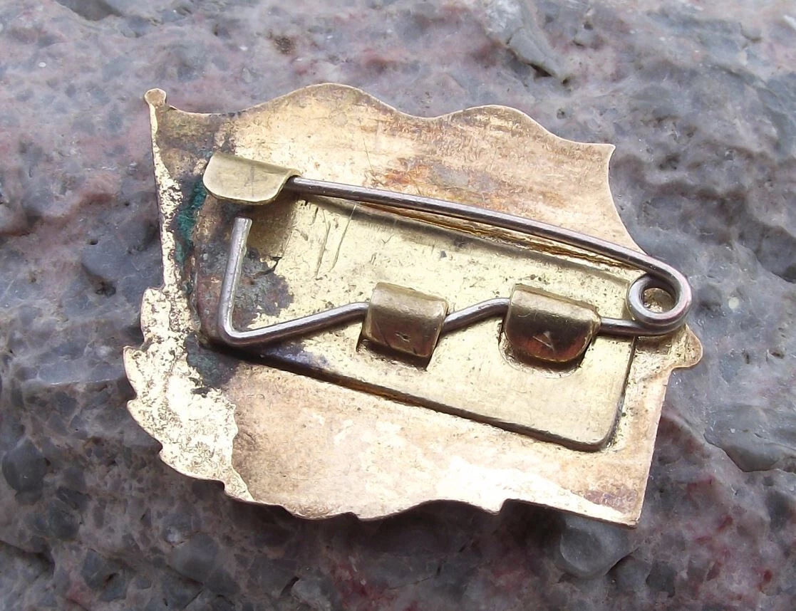 Soviet Union Navy Long Voyage Seaman Award Cruiser Russia Uniform Pin Badge