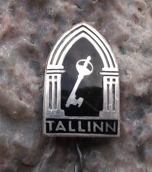 Vintage Tallinn Estonia Key to the City Gates Tourist Souvenir Pin Badge