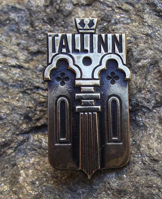 Vintage Tallinn Estonia City Architecture Column Tourist Souvenir Pin Badge