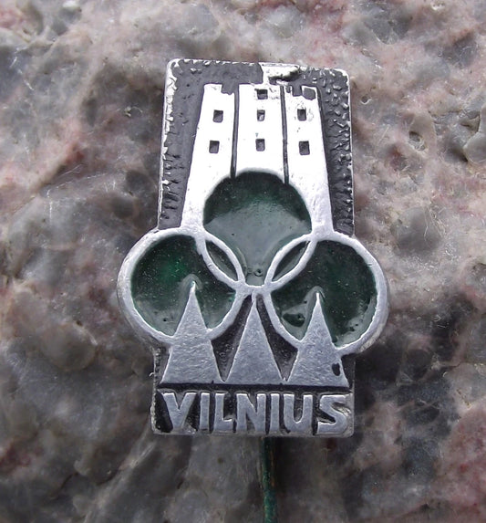 Vintage Vilnius Capital City Lithuania Tourist Souvenir Castle Trees Pin Badge