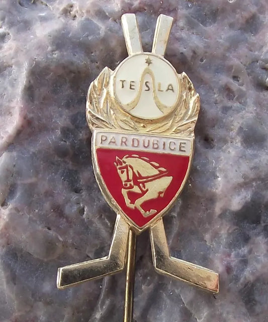 Antique Tesla Pardubice Ice Hockey Czech Team Crossed Sticks Logo Pin Badge