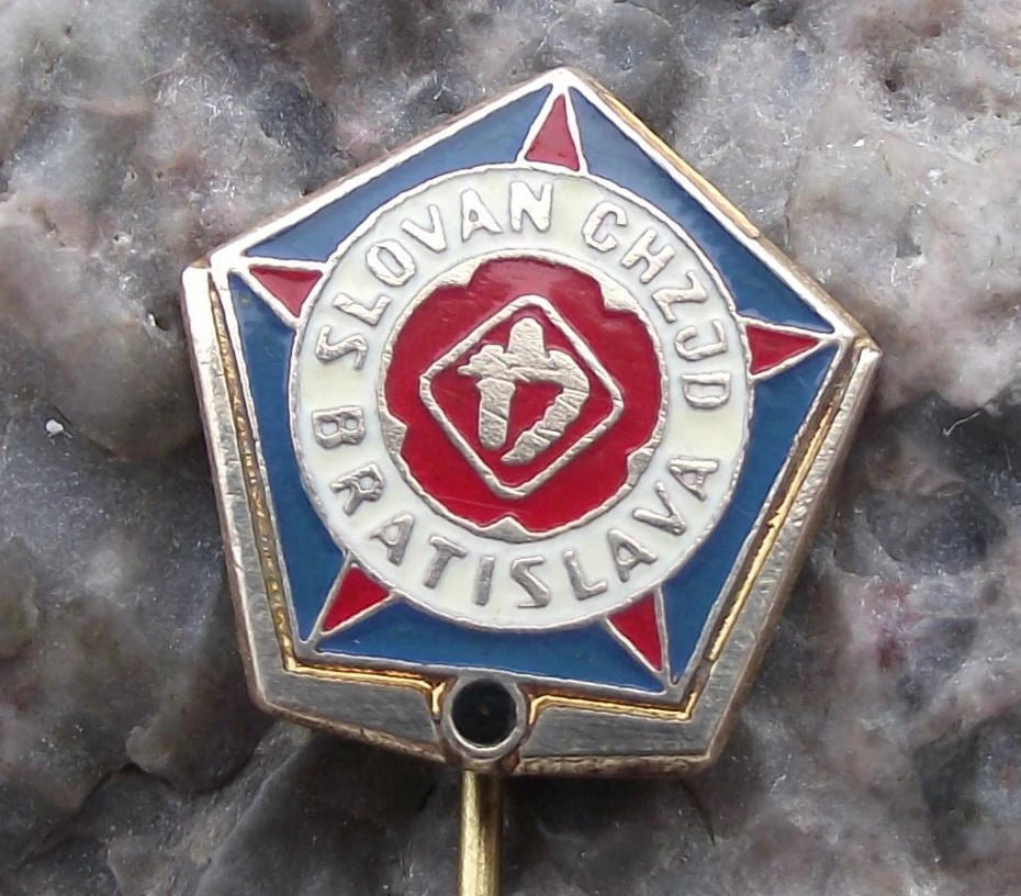 Vintage Slovan CHZJD Bratislava Czechoslovakia Ice Hockey Club Pin Badge