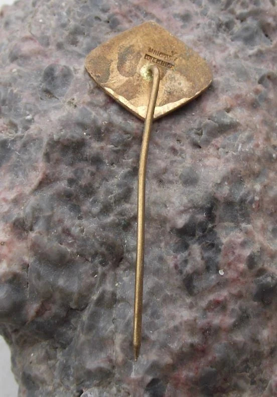 1959 Ice Hockey World Championships Czechoslovakia Face Off Sticks Pin Badge