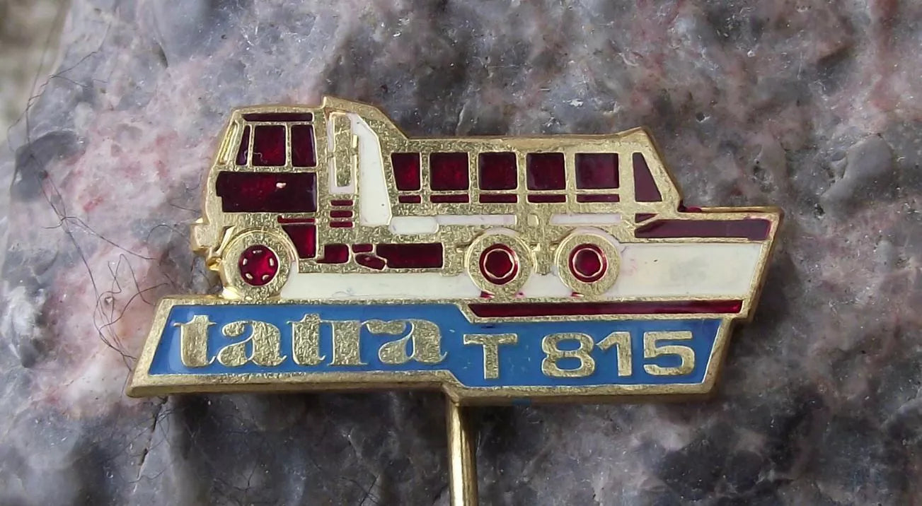 Vintage Tatra Trucks Model T 815 Paris Dakar Rally Heavy Duty Lorry Pin Badge