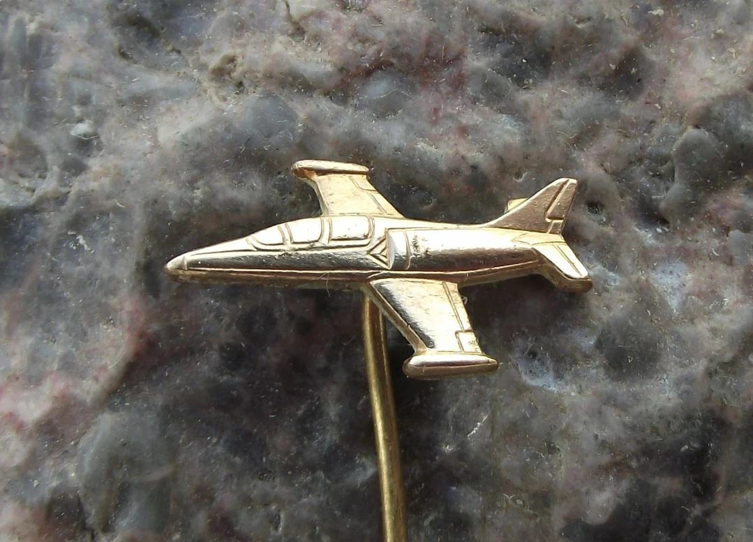 Aero Albatros L-39 L39 Albatross Czech Multi Role Jet Trainer Aircraft Pin Badge - Badgecrazy