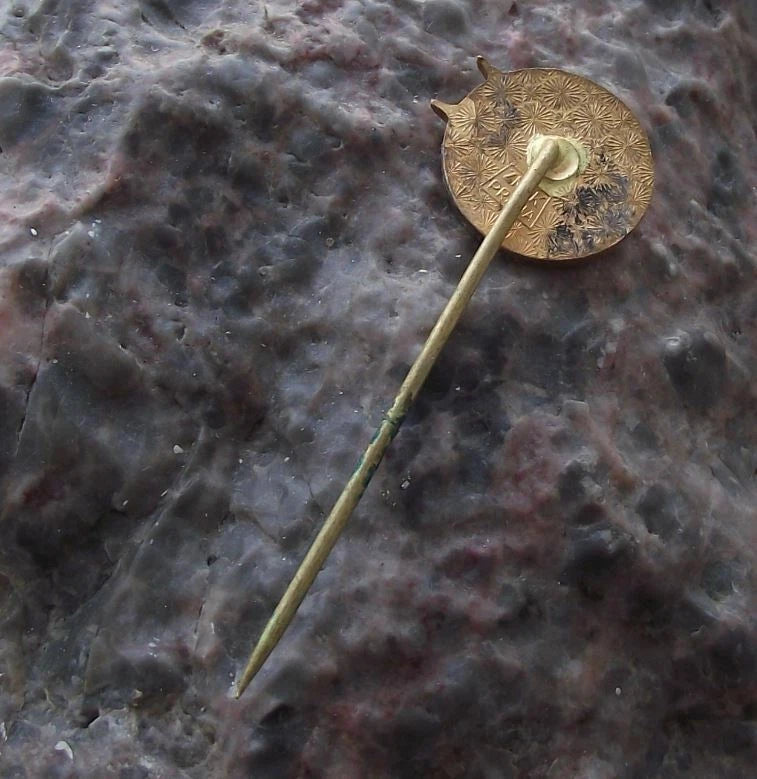 Vintage Aero Vodochody Czech Aircraft Factories Aviation Company Logo Pin Badge - Badgecrazy