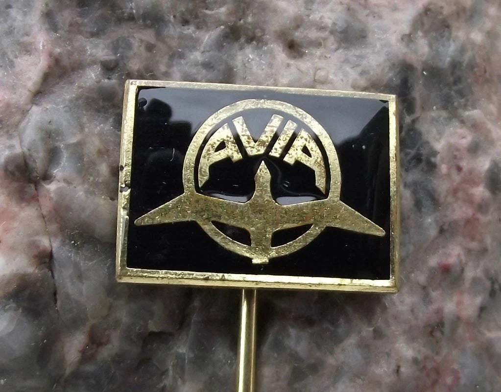 Vintage AVIA Aviation Aircraft & Truck Company Flying Bird Gull Square Pin Badge - Badgecrazy