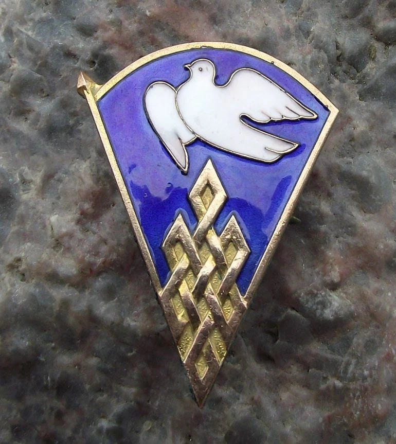Vintage Soviet Union Russian White Dove World Peace Belarus Pattern Pin Badge - Badgecrazy
