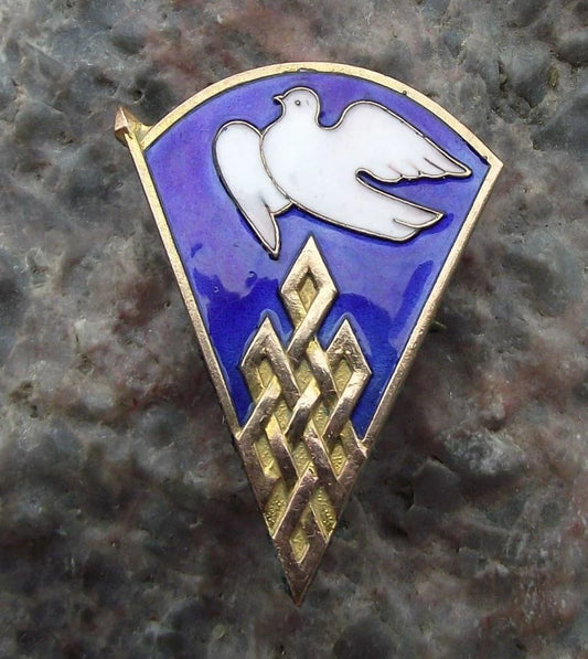 Vintage Soviet Union Russian White Dove World Peace Belarus Pattern Pin Badge - Badgecrazy