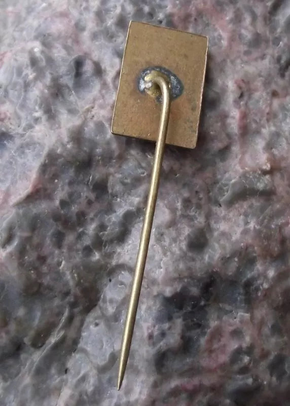 Vintage International Women's Day MDZ Slovenia White Flower 8 March Pin Badge