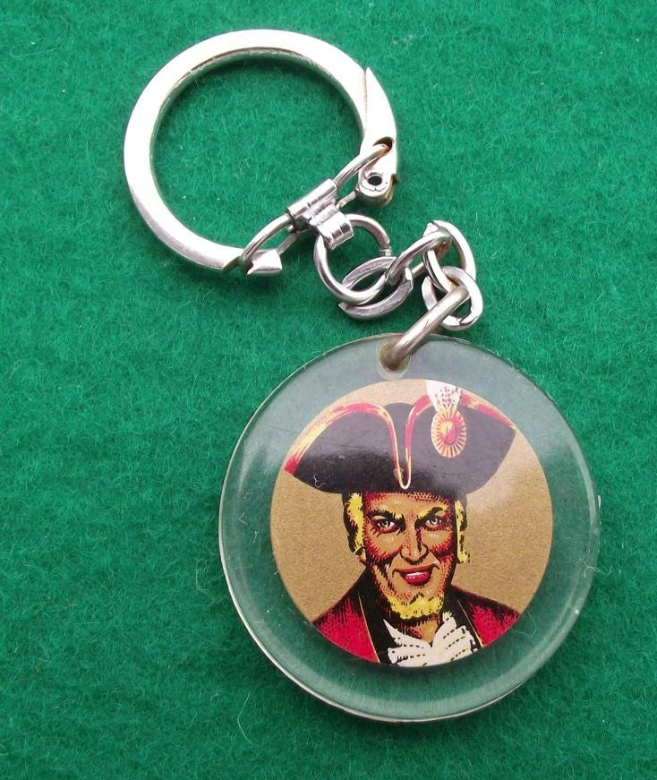 Vintage Old Smuggler Finest Scotch Whisky Whiskey Keychain Key Ring