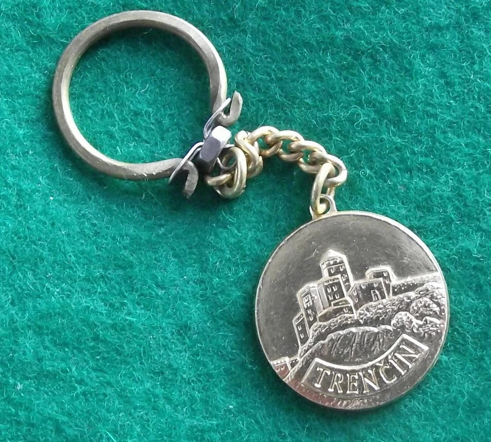 Vintage Trencin Castle Palace Czechoslovakia Visitor Souvenir Key Chain Keyring