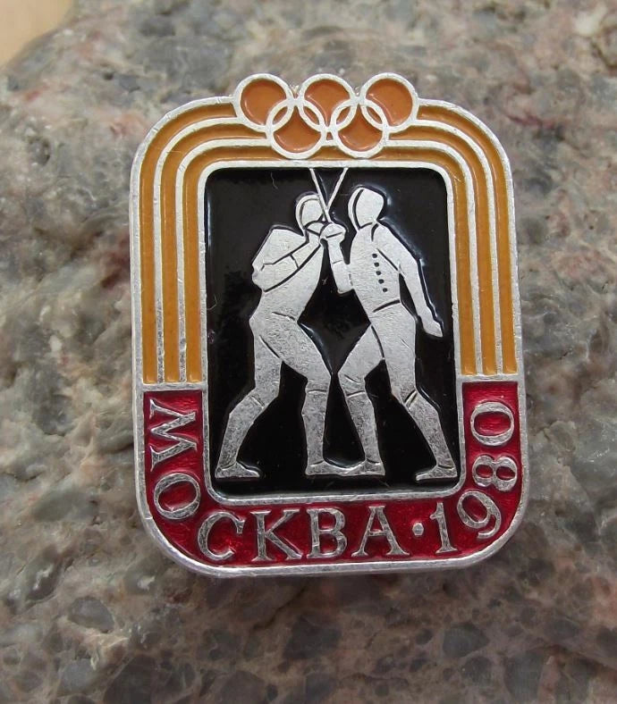 1980 Official Moscow Olympic Games Rapier Fencing Foil Sports Event Pin Badge