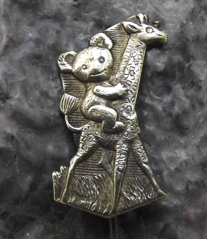 Vintage Cute Fluffy Teddy Bear Riding African Giraffe Wildlife Pin Badge