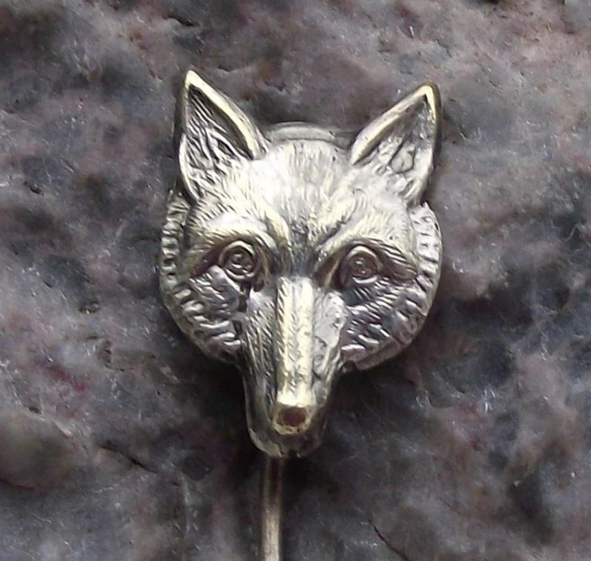 Vintage Wild Grey Timber Wolf Head Hunt Czech Hunters Hunting Pin Badge