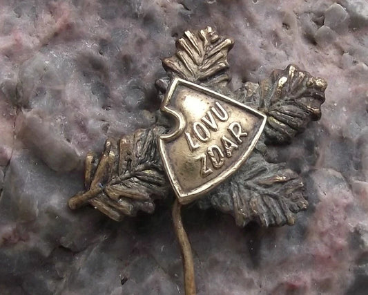 Vintage Czech Hunters Motto Tally Ho ! Lovu Zdar Hunting Cry Members Pin Badge