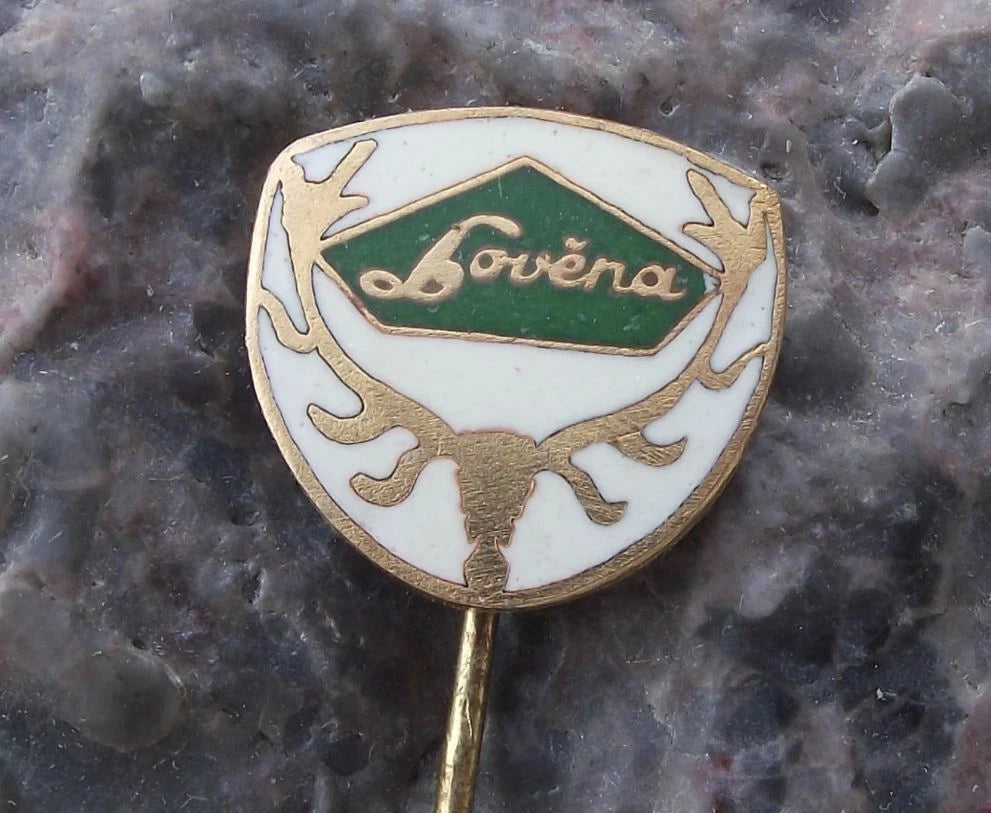 Vintage Lovena Czech Shotgun Gun Weapon Maker Deer Stag Horn Trophy Pin Badge