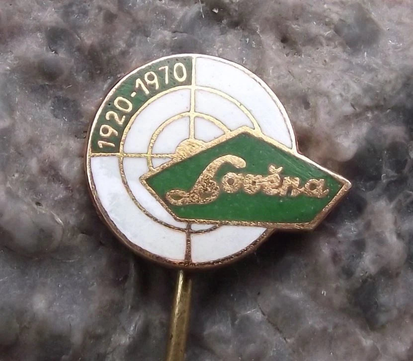 1970 Lovena Czech Shotgun Gun Target Logo Weapons Czech Rifle Maker Pin Badge