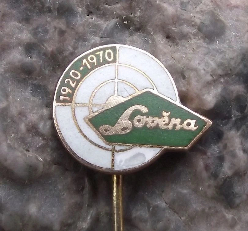 1970 Lovena Czech Shotgun Gun Target Logo Weapons Czech Rifle Maker Pin Badge