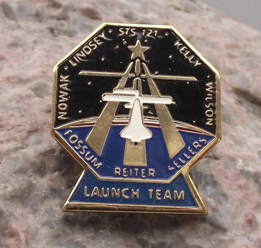 NASA Space Shuttle Mission STS 121 Discovery Safety Flight Launch Team Pin Badge