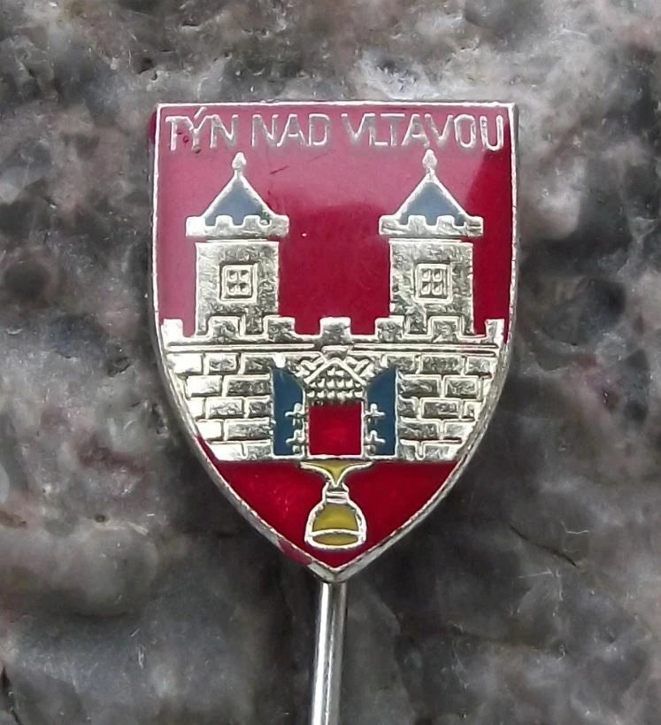 Vintage Tyn Týn nad Vltavou Czechoslovakia City Coat of Arms Pin Badge