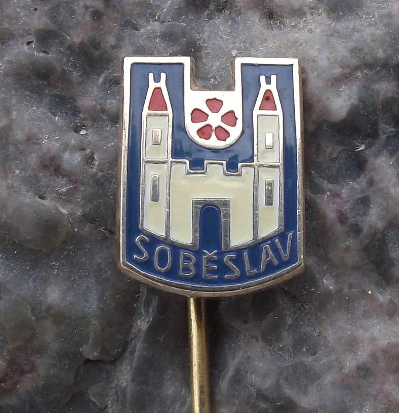 Vintage Soběslav Town Red Rose & Towers Czech Heraldic Crest Tourist Pin Badge