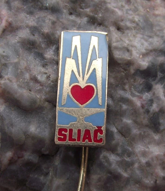 Vintage Sliac Sliač Czechoslovakia Healing Spa Town Fountain Souvenir Pin Badge