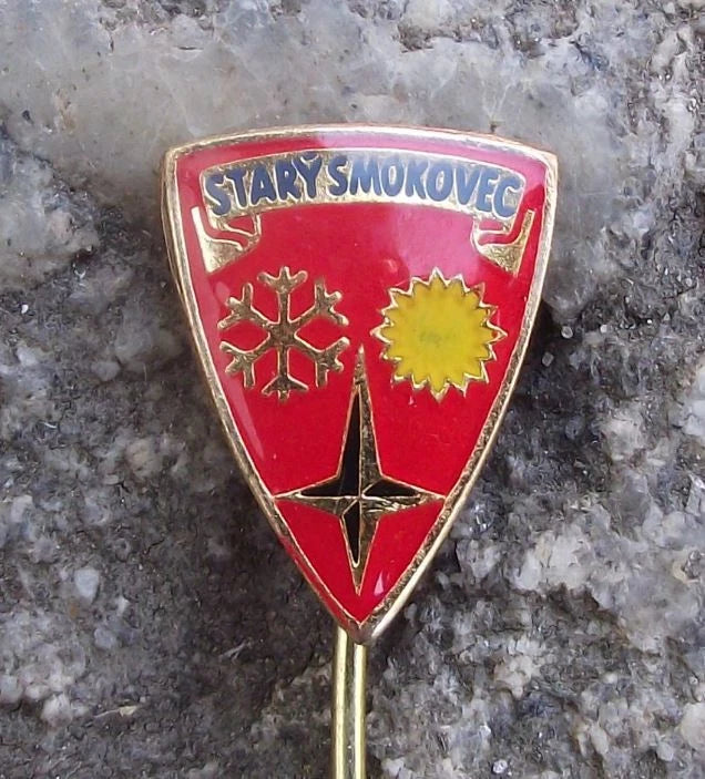 Vintage Starý Smokovec Slovakia Tatra Mountains Skiing Heraldic Crest Pin Badge