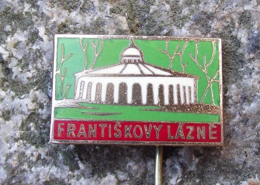 Vintage Františkovy Lázně Pavilion Luisina Natural Spring Source Pin Badge
