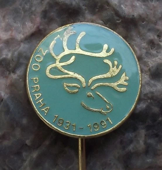 1991 Prague Zoo 60th Anniversary Caribou Deer Reindeer Souvenir Pin Badge
