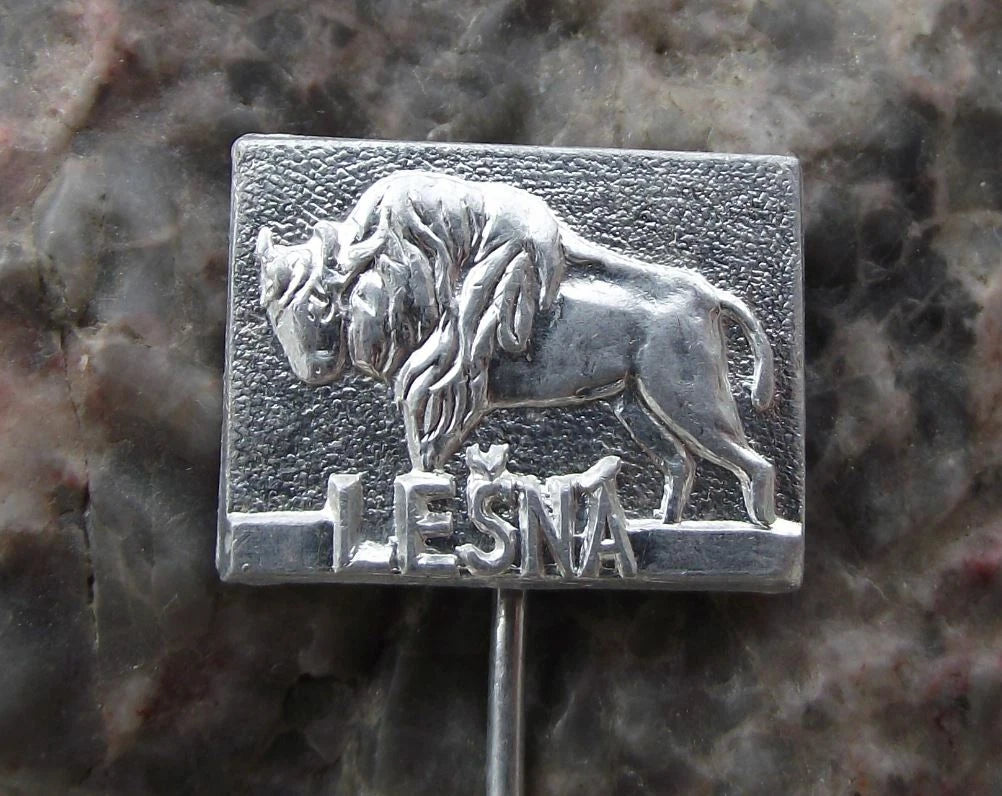 Vintage Zoo Lesna Gottwaldov Zlin North American Bison Buffalo Herd Pin Badge
