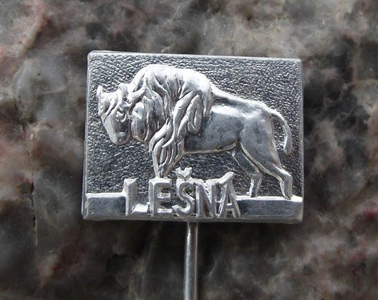 Vintage Zoo Lesna Gottwaldov Zlin North American Bison Buffalo Herd Pin Badge