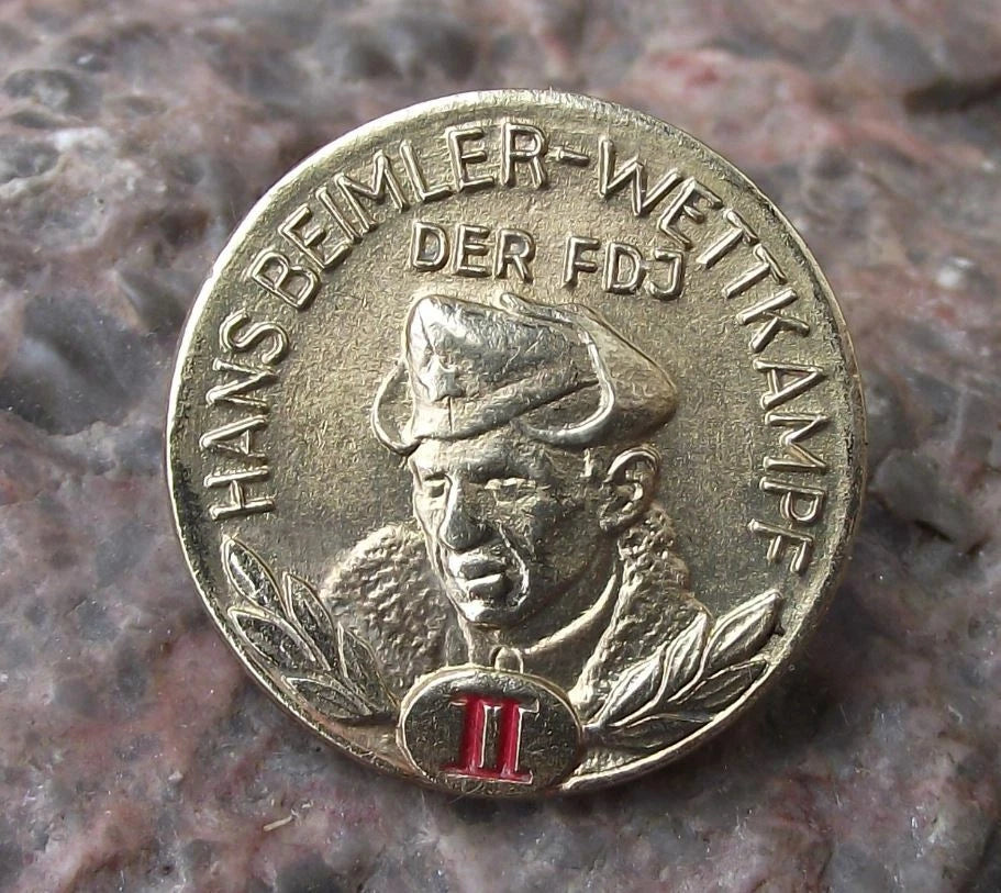 FDJ Freie Deutsche Jugend Hans Beimler DDR Germany Youth Award Grade 2 Pin Badge