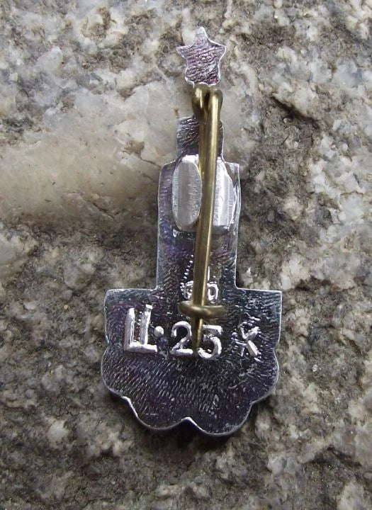 1980 Moscow Olympic Games USSR Soviet Red Star Official Logo Pin Badge