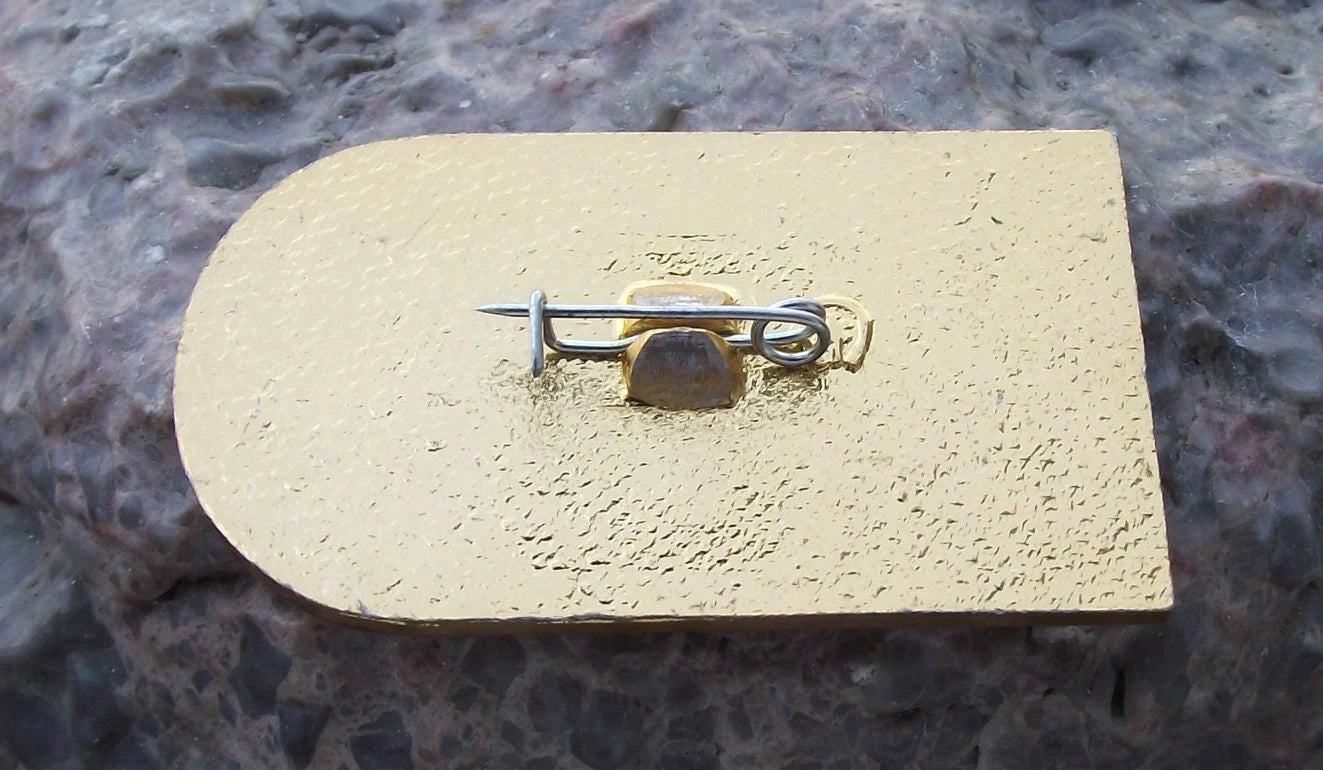 1980 Moscow Olympic Games Izmailovo Sports Palace Weightlifting Arena Pin Badge