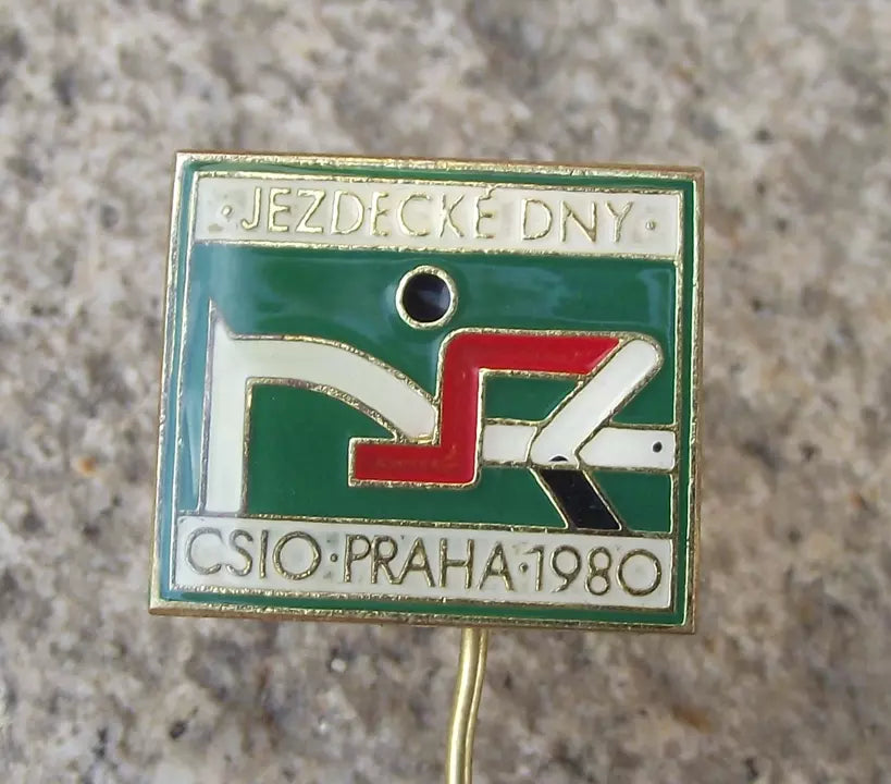 1980 Prague Horse Racing Equestrian Days CSIO Show Jumping Pin Badge