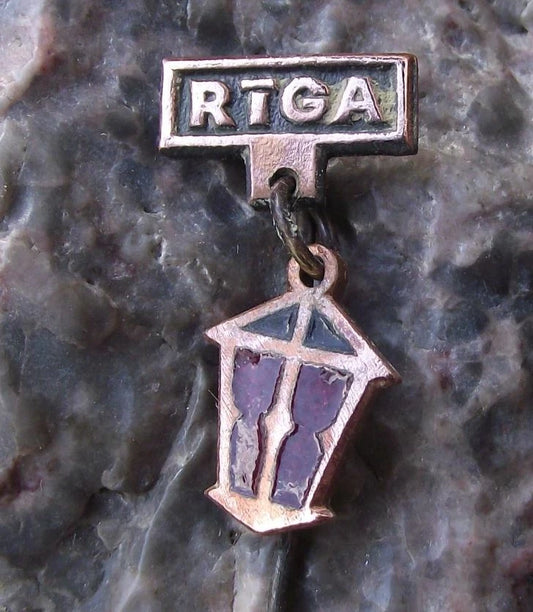 Vintage Riga Latvia Hanging Gas Lamp Logo Motif Tourist Souvenir Pin Badge