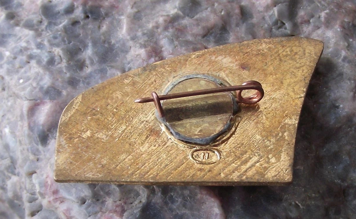 1960 UN United Nations Assembly NYC New York Khruschev Ship Baltika Pin Badge