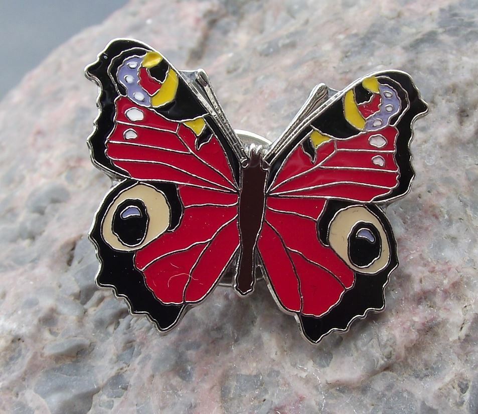 Beautiful Peacock Aglais Io Butterfly Flying Insect Brooch Pin Badge