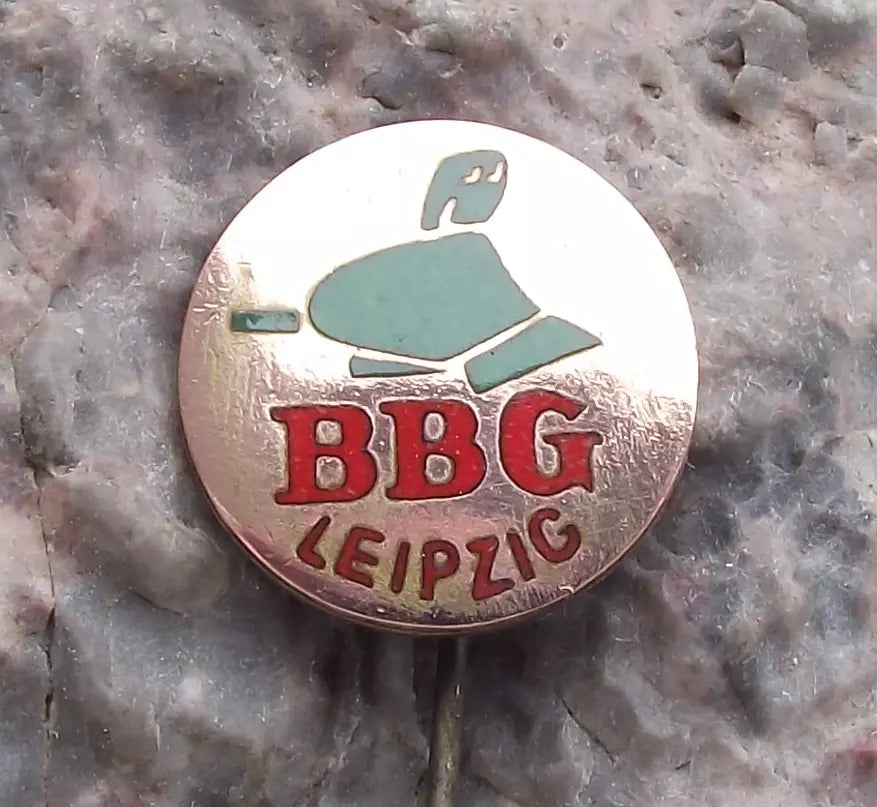 Vintage BBG Leipzig Bodenbearbeitungsgerate Agricultural Machines DDR Pin Badge